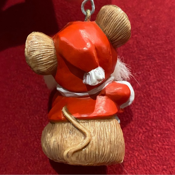 LIKE NEW rare Hallmark “Santa Mouse” ornament - Picture 5 of 7